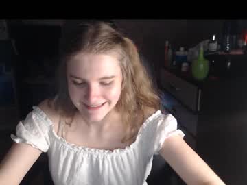 webcam girl lolita_tease today image #169050