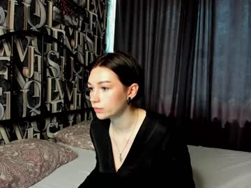 webcam girl carolyn_white today image #1686997