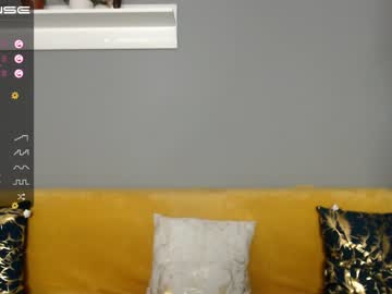 webcam girl little_v1rgin_angel today image #2189586