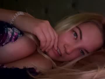 webcam girl mariah95 today image #2561948