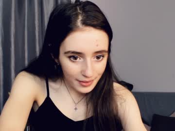 webcam girl lisawoo today image #203476
