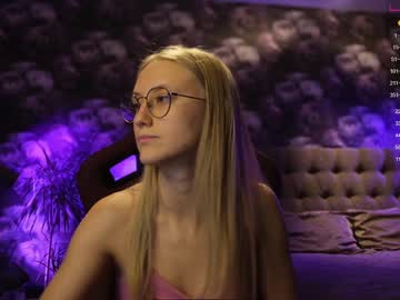 webcam girl angeellina today image #3685612