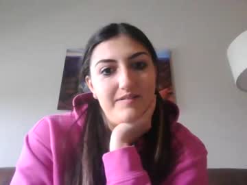webcam girl lynn1717 today image #3284151