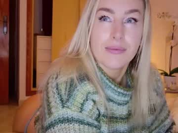 webcam girl christinasiemone today image #4053399