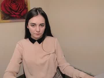 webcam girl ariellalov_ today image #411773
