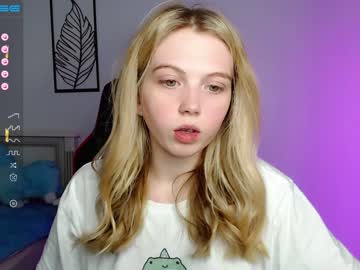 webcam girl small_blondee today image #3796455