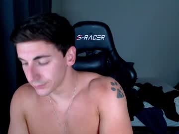 webcam man zach_rhyder today image #2138549