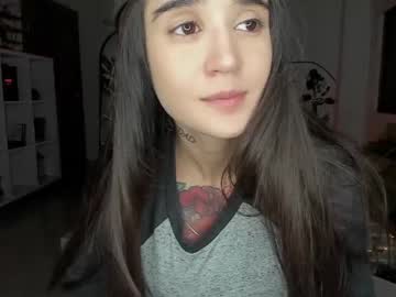 webcam girl lonelly_lolly98 today image #3415636
