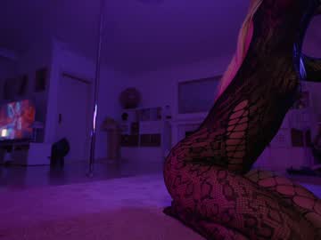 webcam girl hannahjames710 today image #3857543