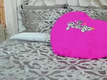 webcam girl shantallknowless today image #2887538
