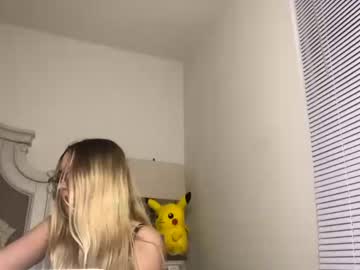webcam girl mariah95 today image #3658047
