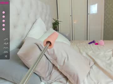webcam girl isabella__quinn today image #1769841