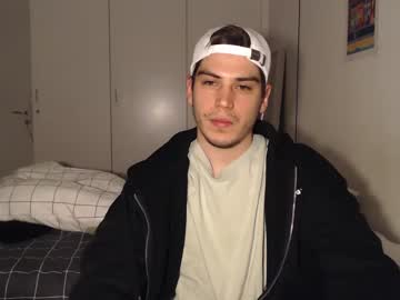 webcam man andryck_19cm today image #3986923